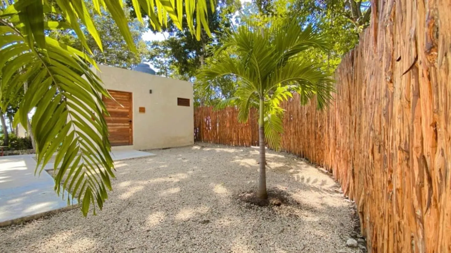 Eco-Cabanas Azul Maria Bacalar Campsite
