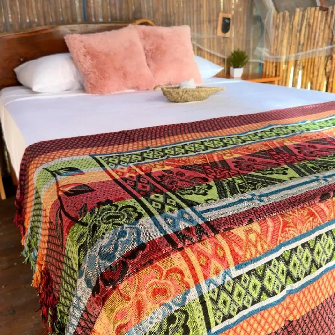 Eco-Cabanas Azul Maria Bacalar Campsite